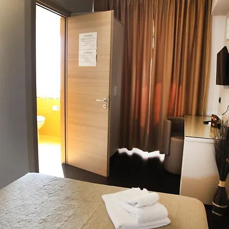 Hotel Sogni D'oro Airport