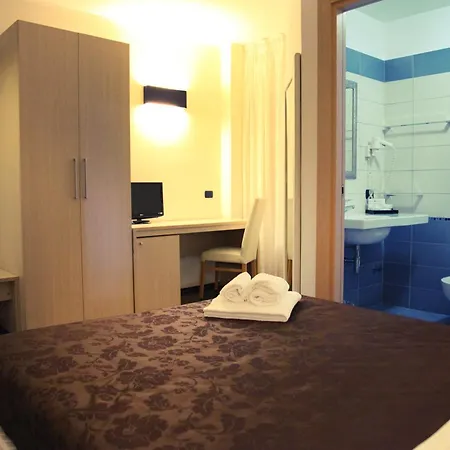 Hotell Sogni D'oro Airport 3*
