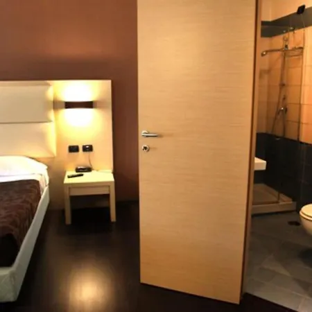 Hotel Sogni D'oro Airport