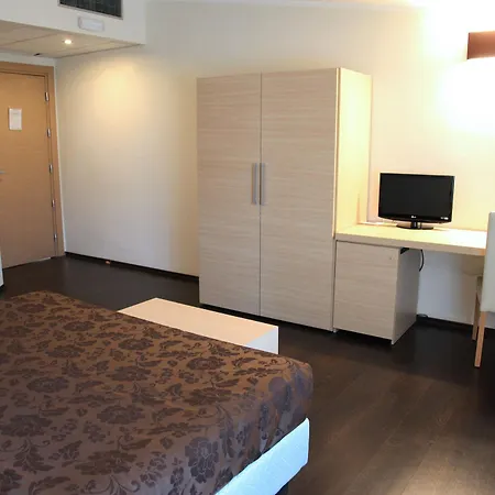 Hotel Sogni D'oro Airport