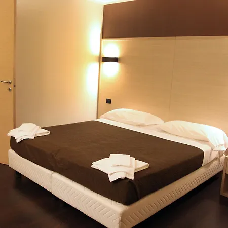 Hotel Sogni D'oro Airport