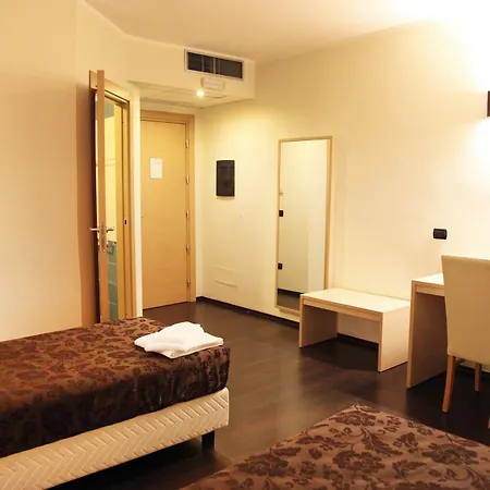 Hotel Sogni D'oro Airport