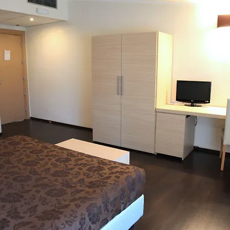 Hotell Sogni D'oro Airport 3*