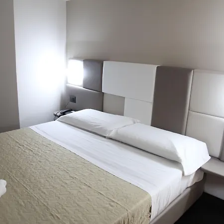 Sogni D'oro Airport Hotel 3*