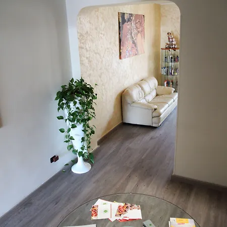 Hotel Sogni D'oro Airport