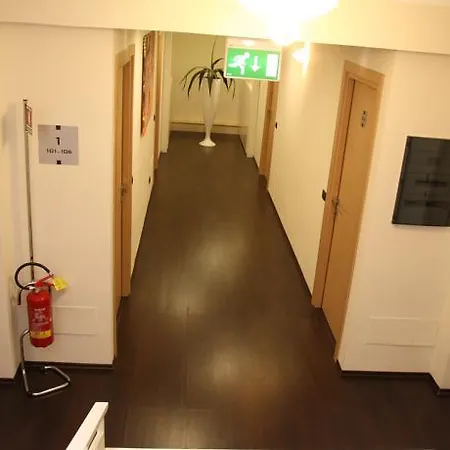 Hotel Sogni D'oro Airport