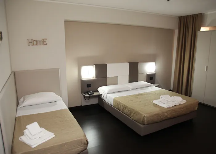 Hotel Sogni D'oro Airport