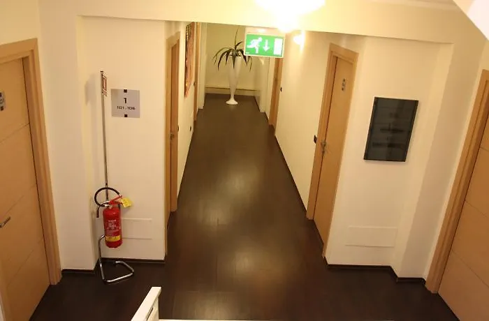 Hotel Sogni D'oro Airport